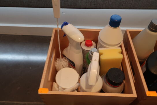 Stort parti rengøringsartikler 