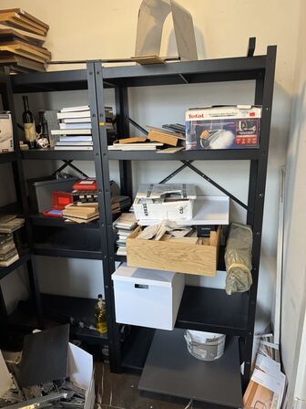 4 stk. Stålreoler med indhold