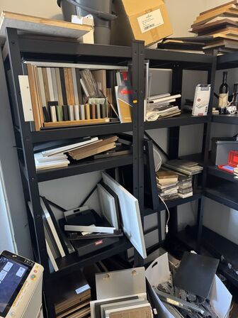 4 stk. Stålreoler med indhold