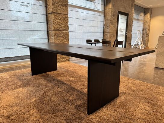 Plankebord i massiv røget eg