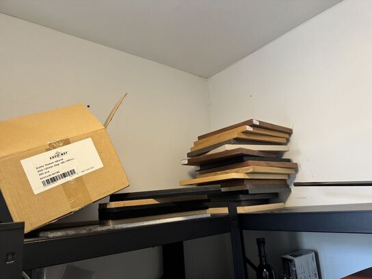 4 stk. Stålreoler med indhold