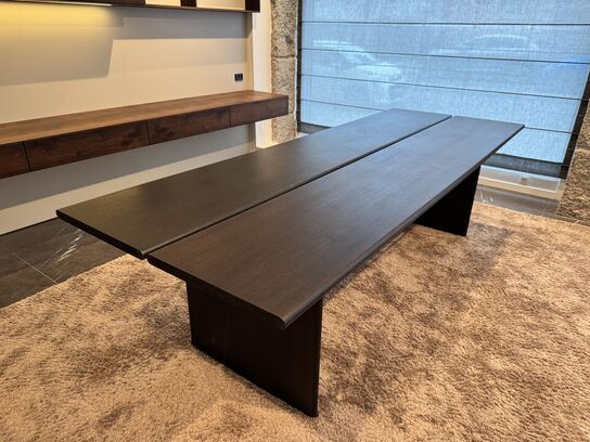 Plankebord i massiv røget eg