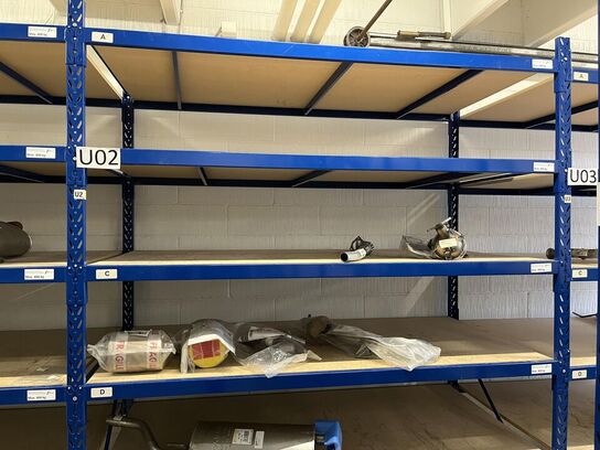 Lager reoler samt hylder og skuffer *Uden indhold