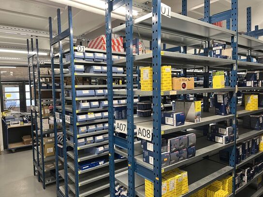 Rækker med lager hylder * Uden indhold