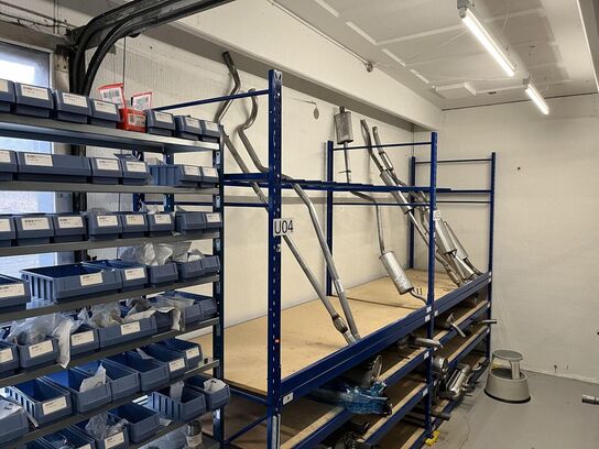 Lager reoler samt hylder og skuffer *Uden indhold