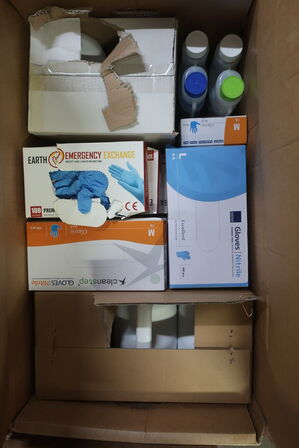 4 flyttekasser med rengøringmidler 