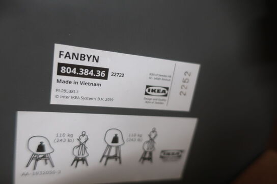 7 stk. stole og 4 barstole