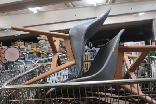 7 stk. stole og 4 barstole