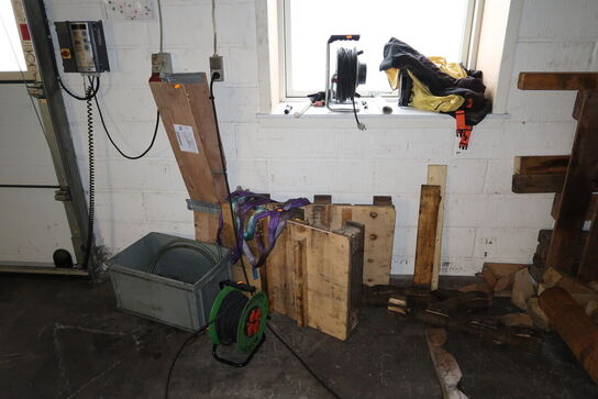 2 stk. kabeltromler m.m.