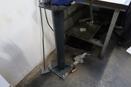 Skruestik på stativ