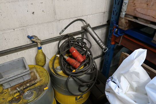 Kraftforlængerledninger, tønder, pumpe m.m.