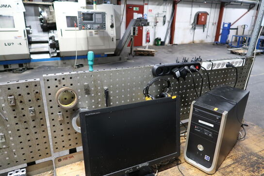 Dobbelt arbejdsbord med værktøjstavle og div. Værktøj