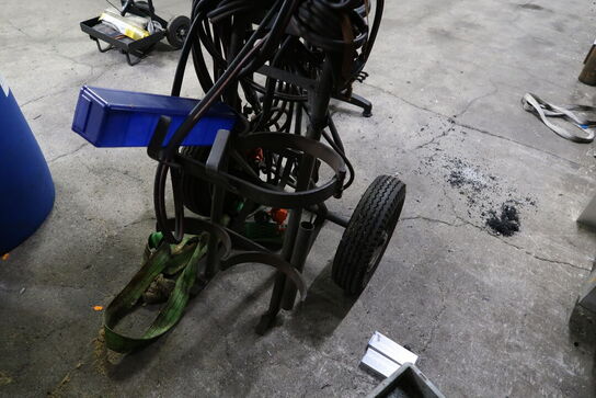 Vogn med skærebrænder m.m.