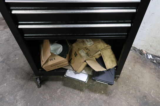 Værktøjsvogn med div. Værktøj m.m.