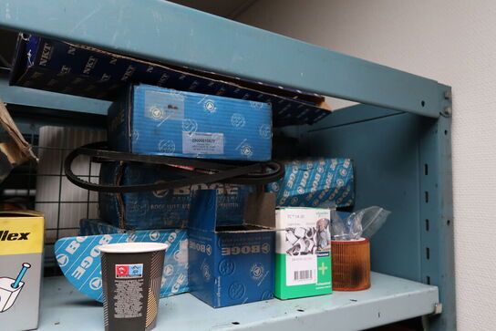 Reol med div. Varelager og reservedele