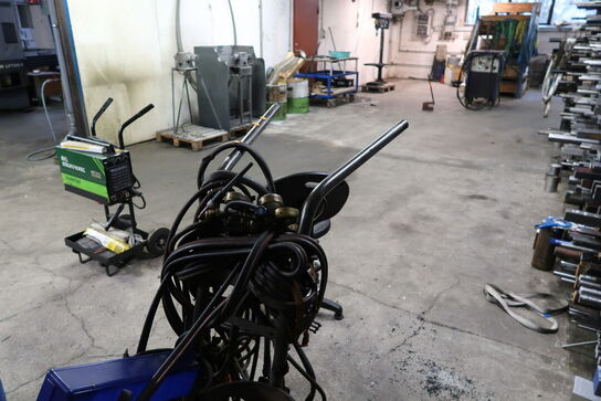 Vogn med skærebrænder m.m.