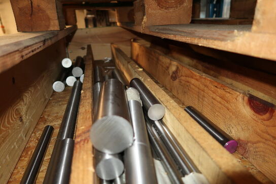 Paller med div. jern