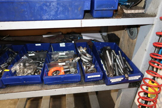 Stålskab med div. Specialværktøj