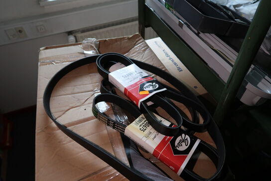 2 stk. kasser med varelager