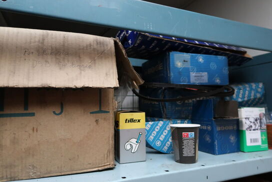 Reol med div. Varelager og reservedele