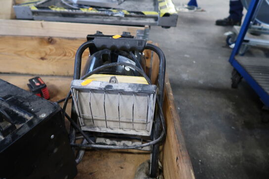 2 stk. varmeblæsere samt arbejdslampe