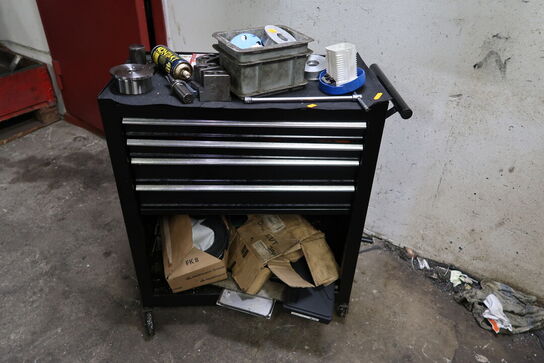 Værktøjsvogn med div. Værktøj m.m.