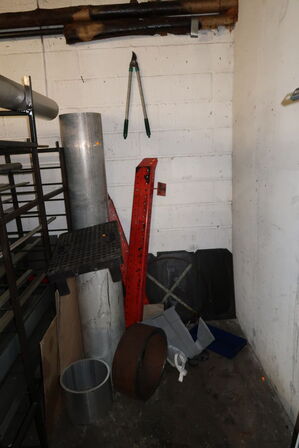 Div. Dunke, spande, jern m.m.