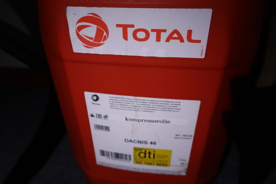 Reol med div. Reservedele