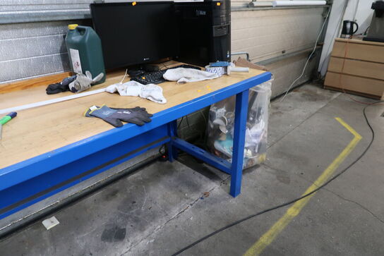 Arbejdsbord med div. Værktøj