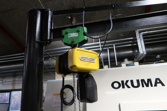 Søjlesvinkran med med elkædetalje GIS GCH250