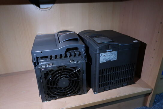 3 stk. reoler med indhold (ringbind medfølger ikke)