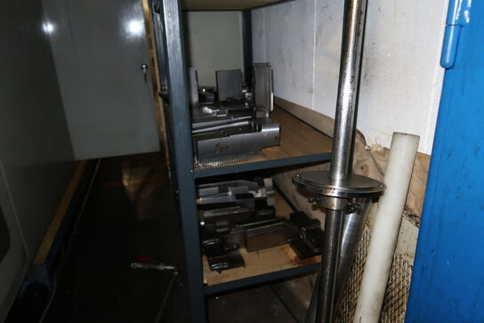 Reol med div. Specialværktøj