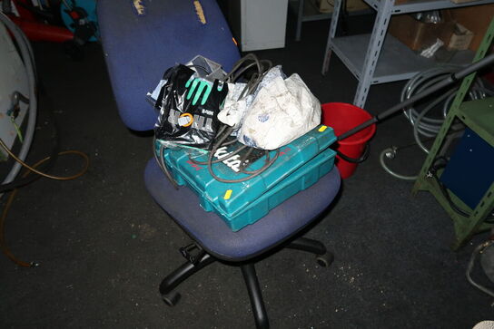 Varmeblæser, kontorstol samt div. Værktøj