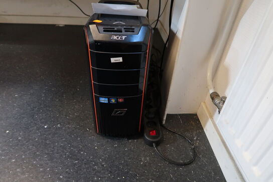 2 stk. computerskærme NEOVO, ACER samt computer ACER