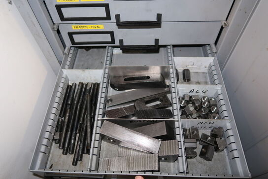 Stålskab med div. Værktøj