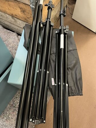 Ledningsfri støvsuger + 2 Stativer POINT POPENCIL