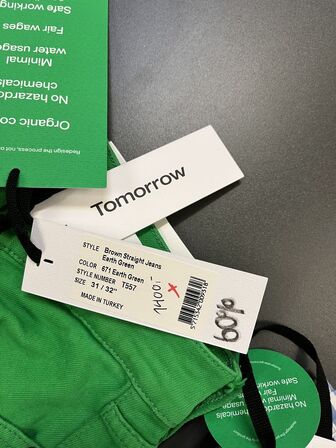 75 stk. Mærketøj Vejl. udsalgspris ca. 82.000 kr.