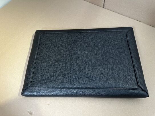 Clutch dokumenttaske MONTBLANC Grain black MB220215