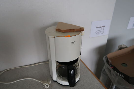 Mikrobølgeovn ADELBERG, Airfyrer HOLM samt kaffemaskine KRUPS