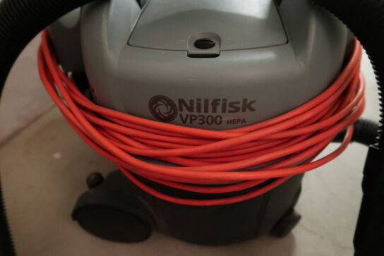 Div. Rengøringsartikler, Våd-/tørsuger WASCO, støvsuger NILFISK VP300 Hepa m.m.