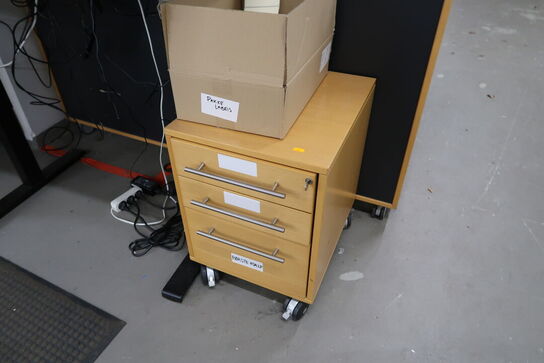 El. hæve/sænke skrivebord uden indhold med skuffemodul