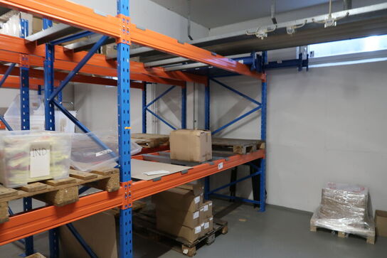 2 fag pallereoler uden indhold