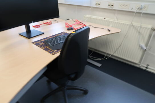 El. hæve/sænke skrivebord uden indhold, med skuffemodul og kontorstol