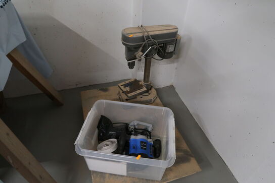 Bordsøjleboremaskine EINHELL TB 13/5 EC, overfræser samt boremaskine BLACK & DECKER