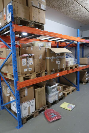 2 fag pallereoler uden indhold