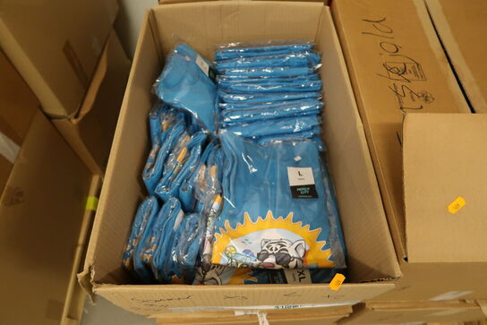 Palle med div. Merchandise bl.a. Tøj, huer m.m.