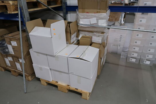 Palle med kaffekrus samt vingummiposer