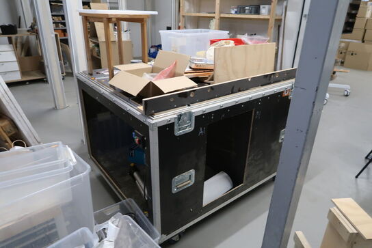 Højtaler SOUNDKING, flightcase, div. Værktøj, maling m.m.