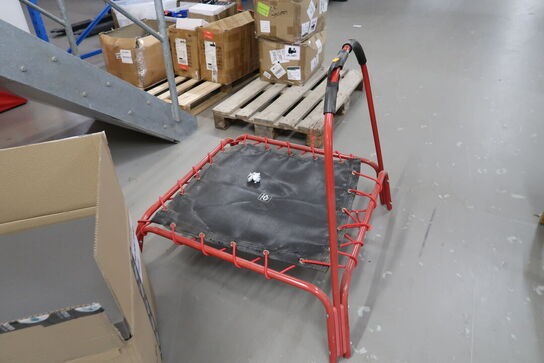 Trampolin, julepynt, pakkeemballage m.m.