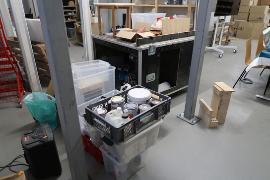 Højtaler SOUNDKING, flightcase, div. Værktøj, maling m.m.